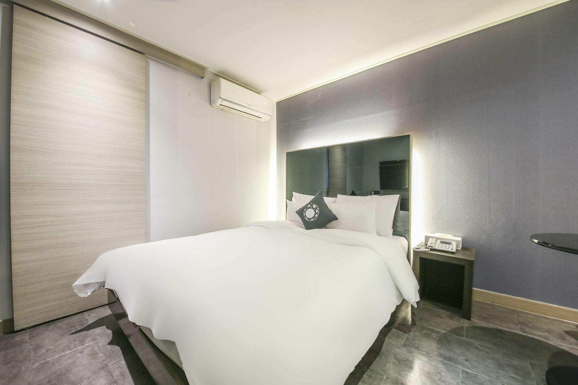 Hotel Cullinan Seocho Seoul Exterior photo